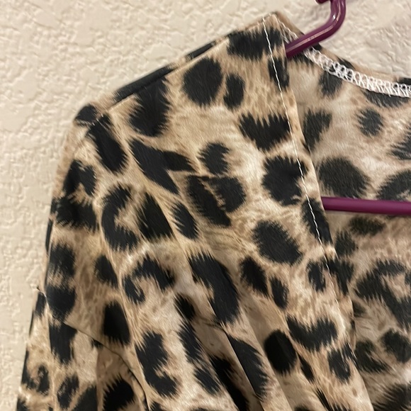 Leopard Print Robe - Picture 4 of 7